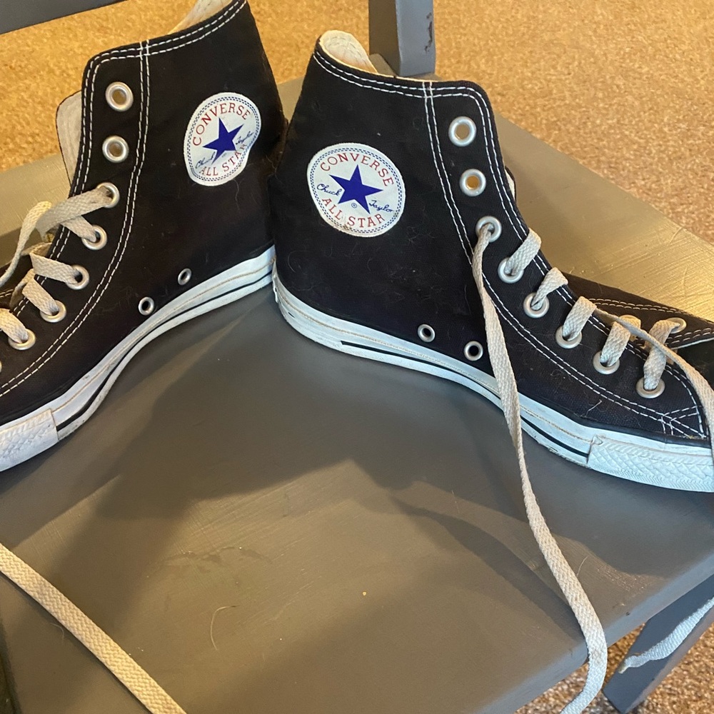 Converse high tops size 9